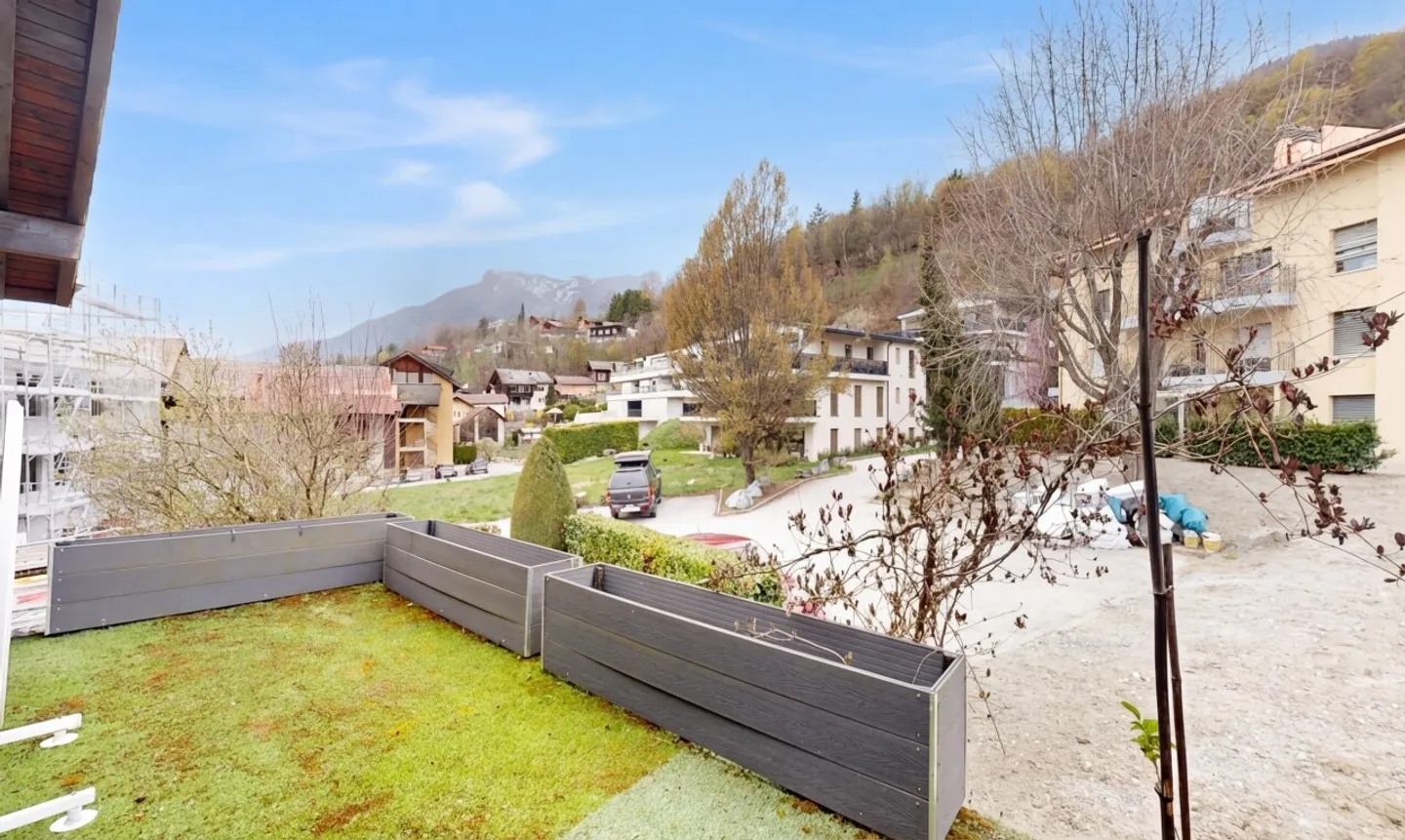 Ungewöhnliches Haus mit unabhängigem Atelier und großem Potenzial in Savièse - Foto 3 von 13