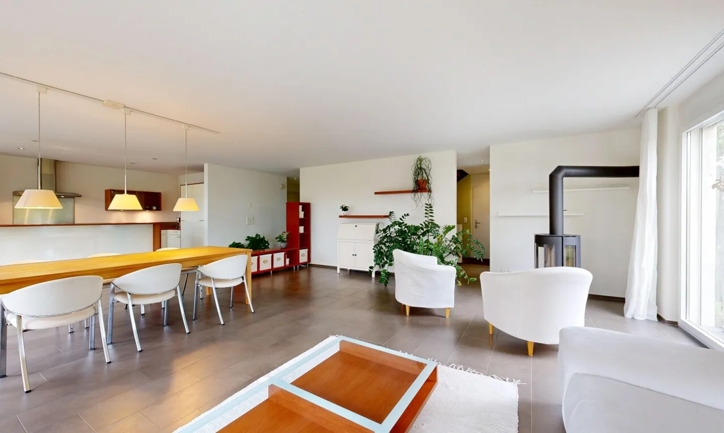 Ampia casa unifamiliare - Foto 3 di 11