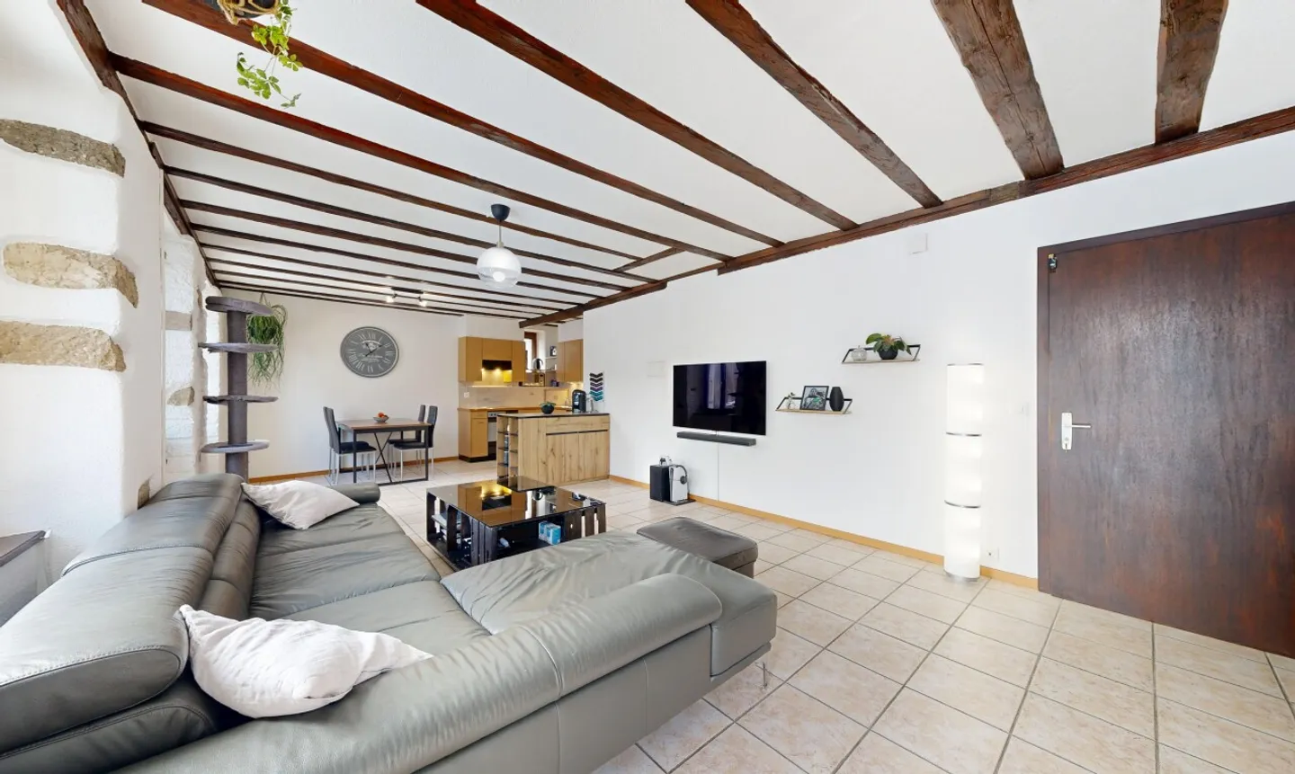 Appartement lumineux 4.5 pièces avec jardin – Quartier calme - Foto 2 von 11