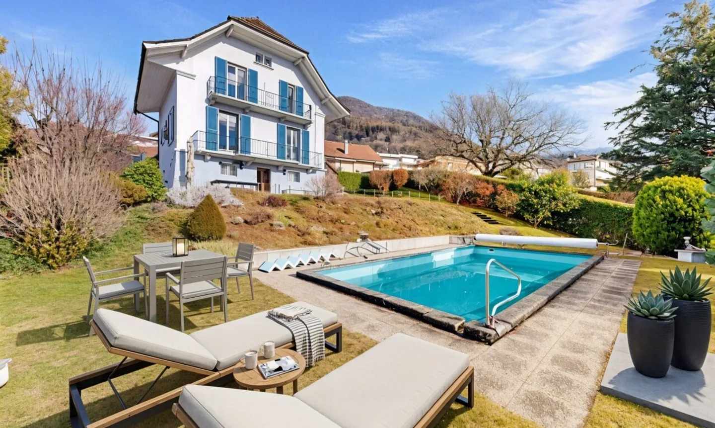 Wunderschöne Villa mit Pool und einzigartigem Panorama über den See und die Alpen - Foto 2 von 11