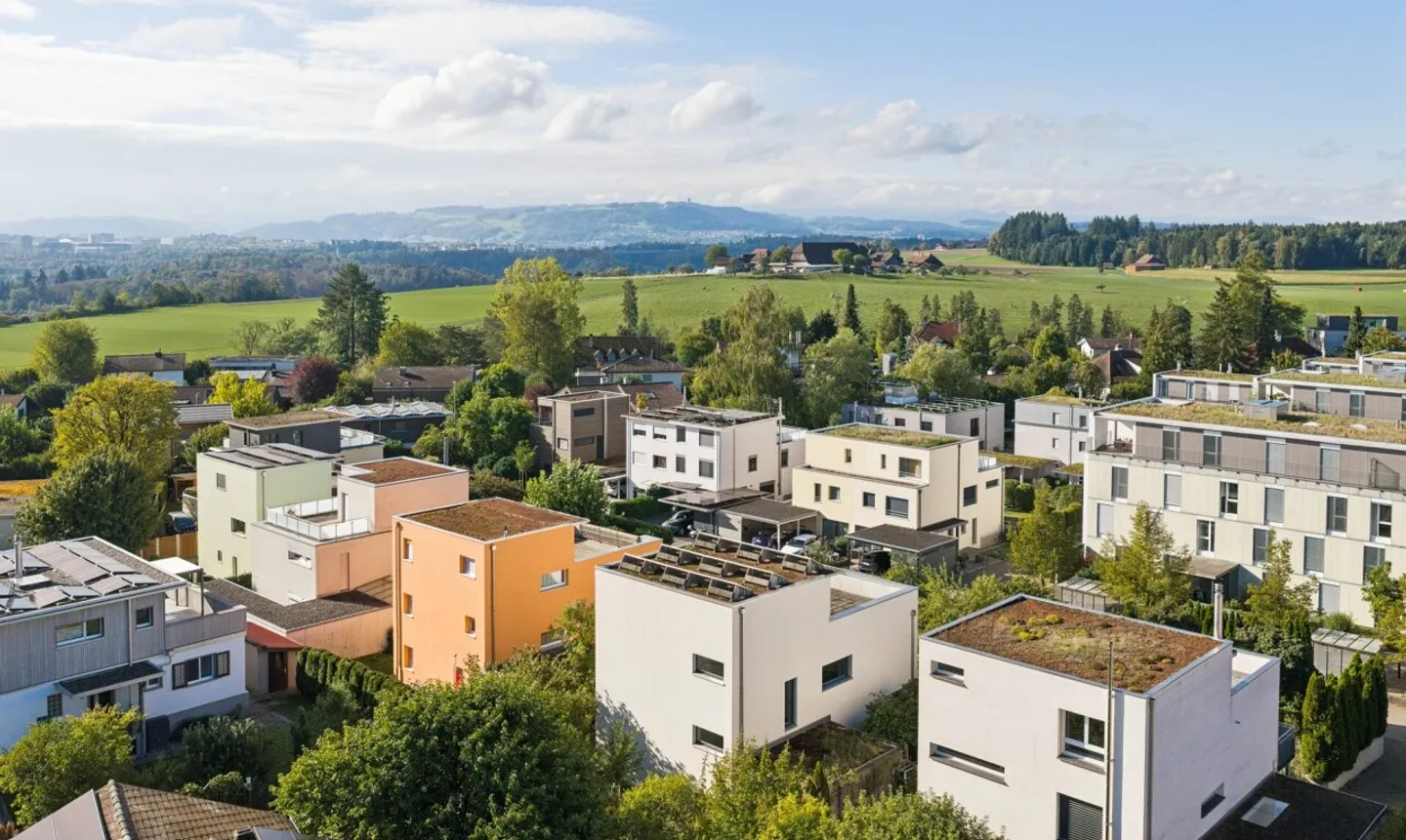 Maison individuelle élégante avec jardin et terrasse sur le toit - Photo 3 sur 11