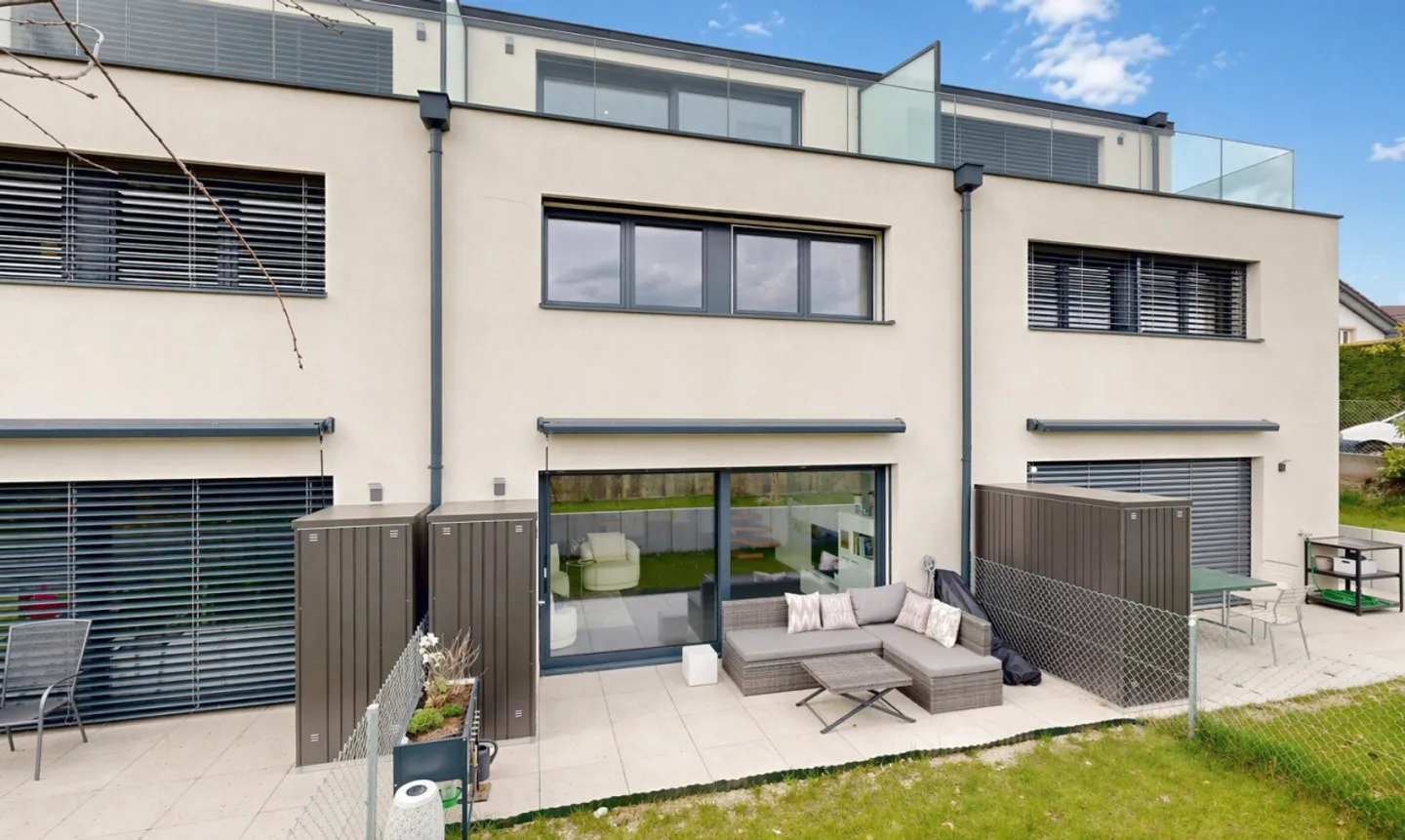 New and Bright Villa in Cormondrèche - Photo 2 of 11