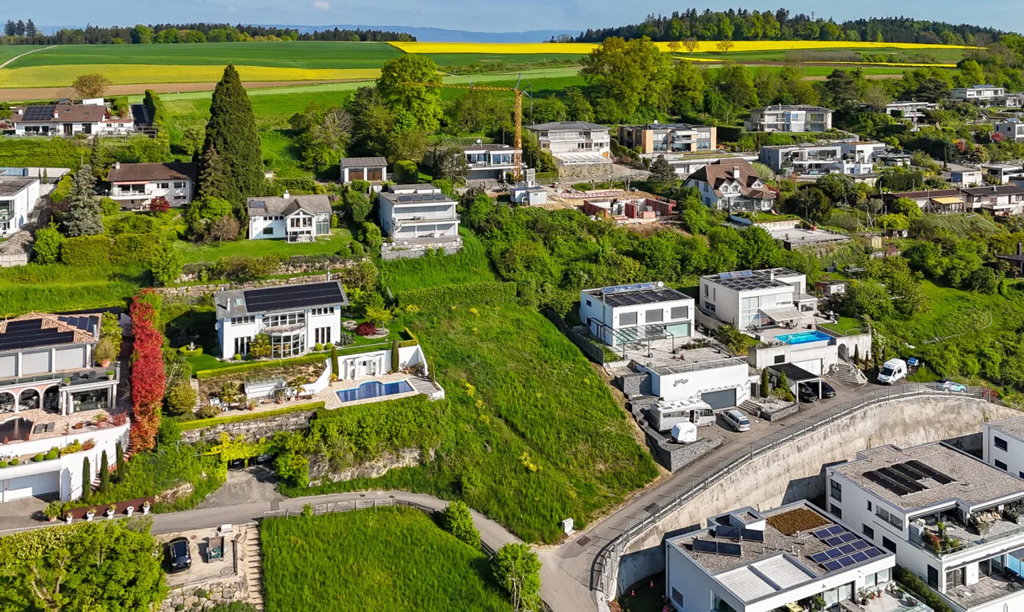 Villa architettonica con vista panoramica sul lago e sulle montagne - Foto 8 di 13