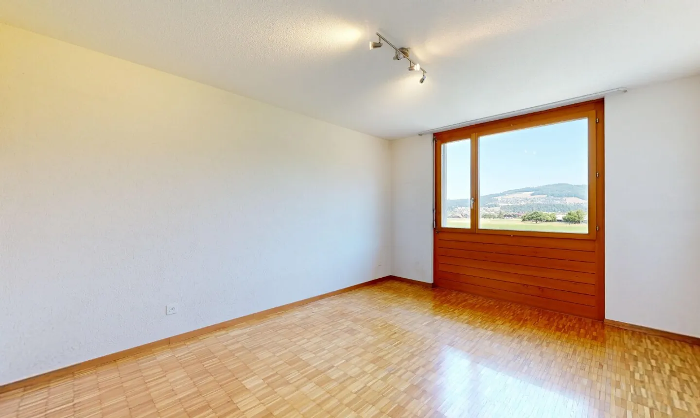 Helle Wohnung mit Balkon - Foto 5 von 11