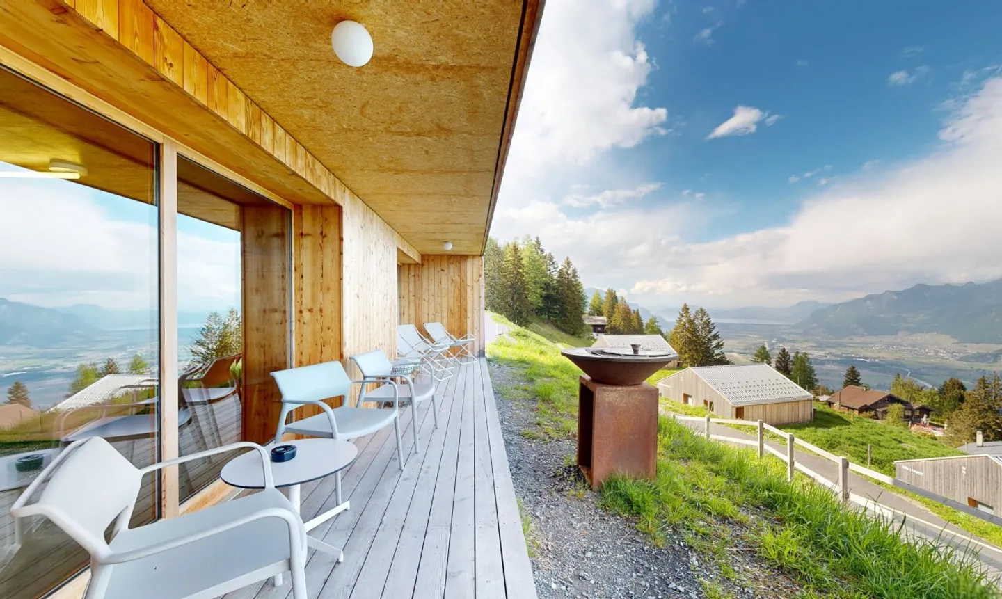 Architectural Chalet with Stunning Views - Photo 2 of 11
