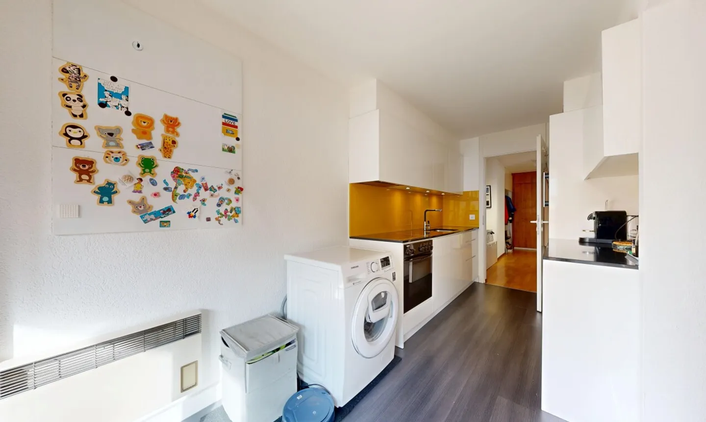 Large 3.5-room apartment in a quiet area, just steps from the center of Chailly - Photo 9 of 11