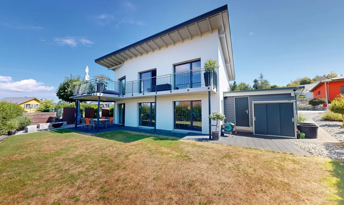 Charming family house with idyllic garden - Photo 1 of 11