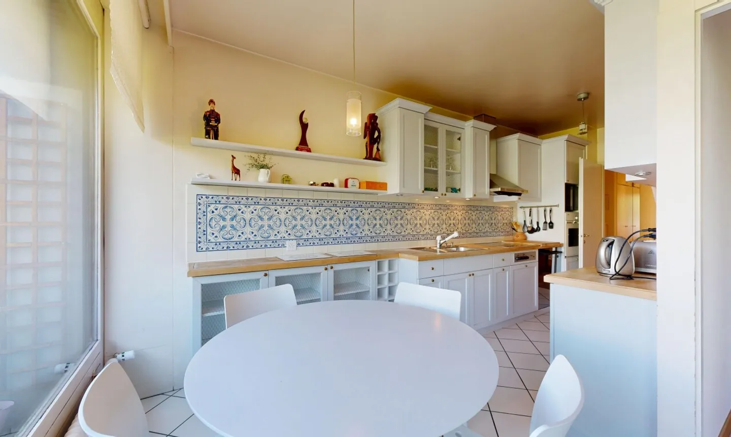 Between Florissant and Rieu - Photo 5 of 11