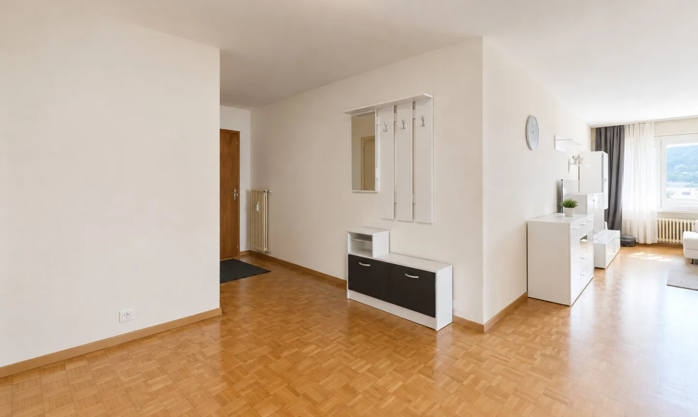 Appartement spacieux avec balcons - Photo 5 sur 11