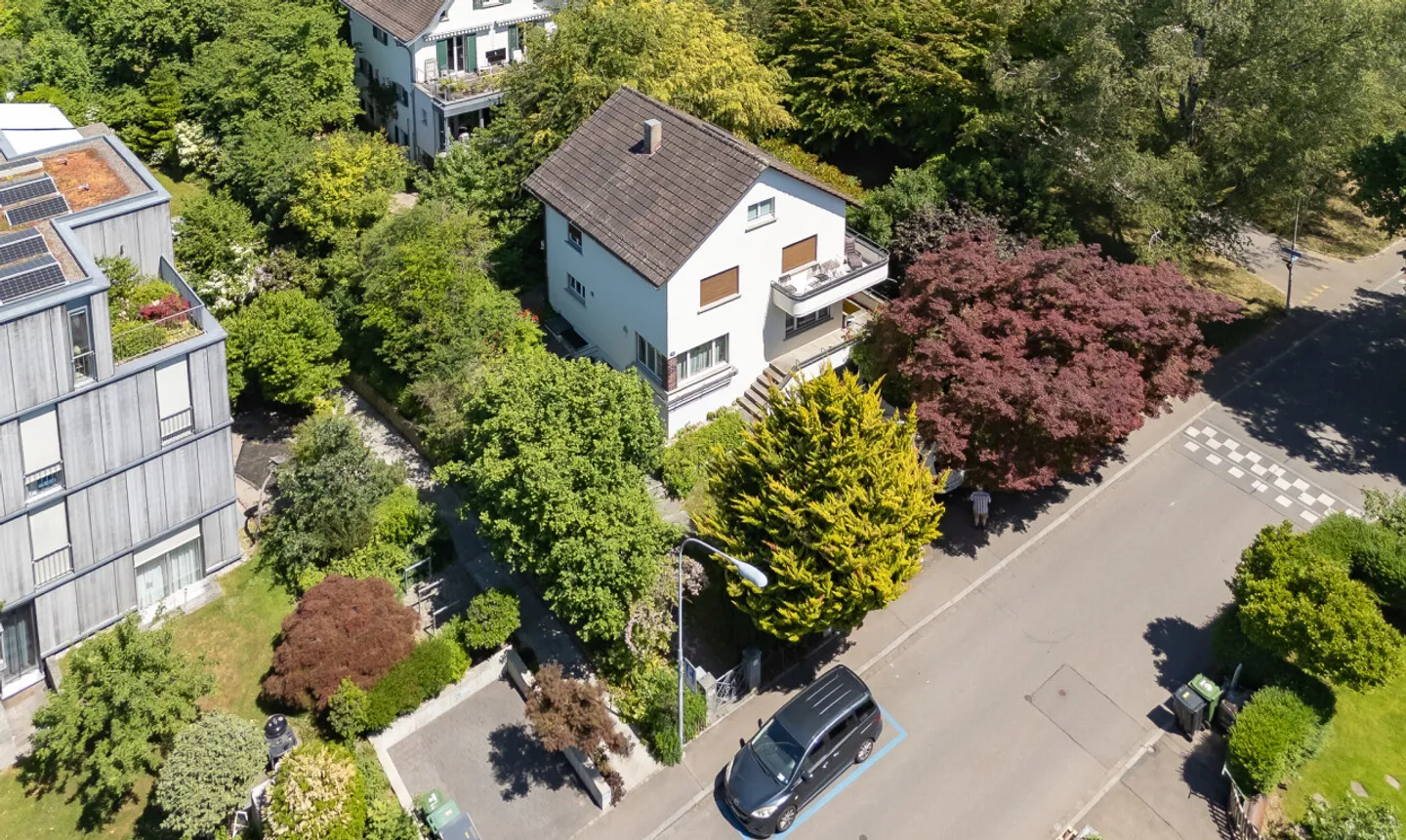 Rare Opportunity: 5.5-Room Single-Family House in Prime Location - Photo 1 of 7