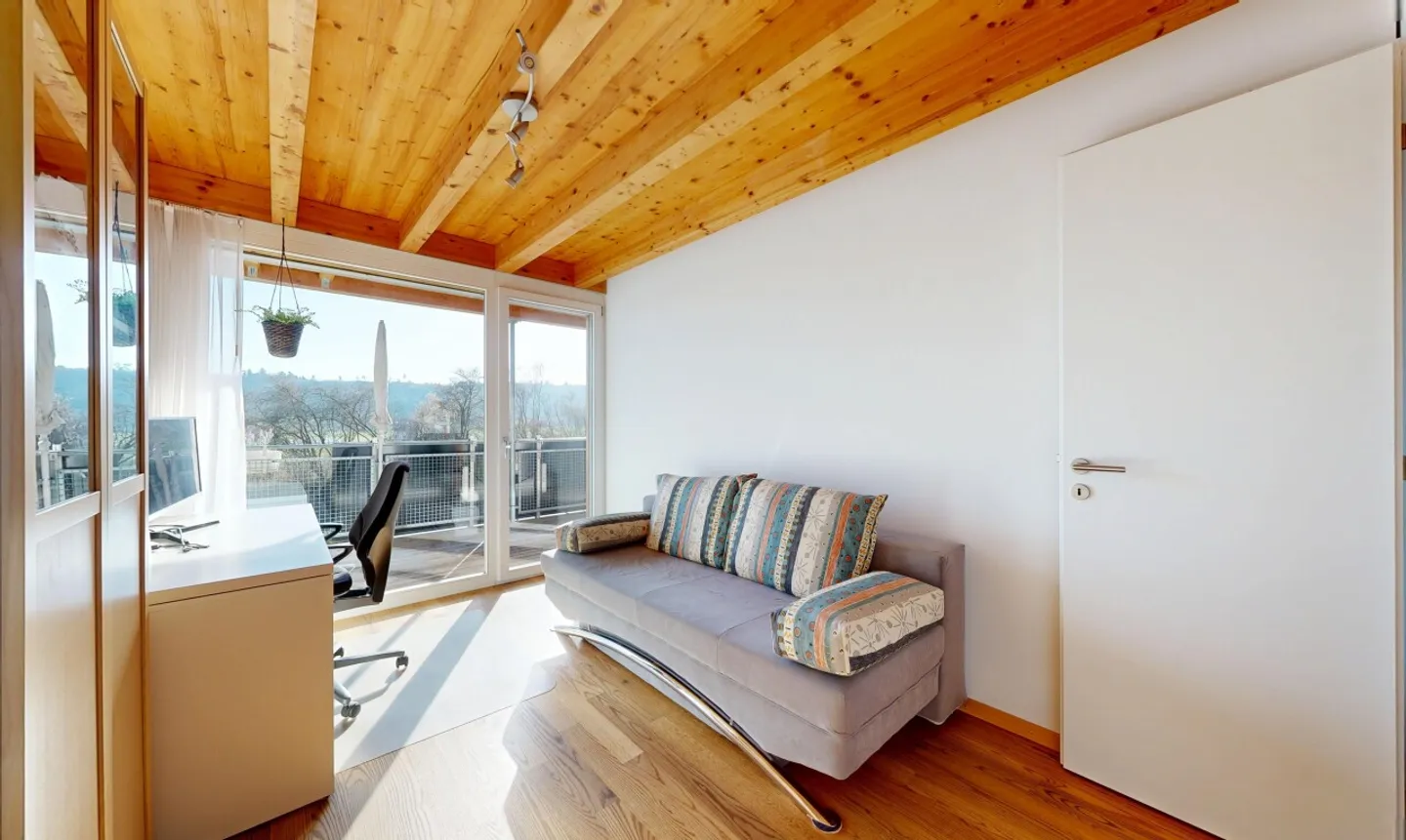 Spacious semi-detached house with garden and terraces in a quiet location - Photo 7 of 11