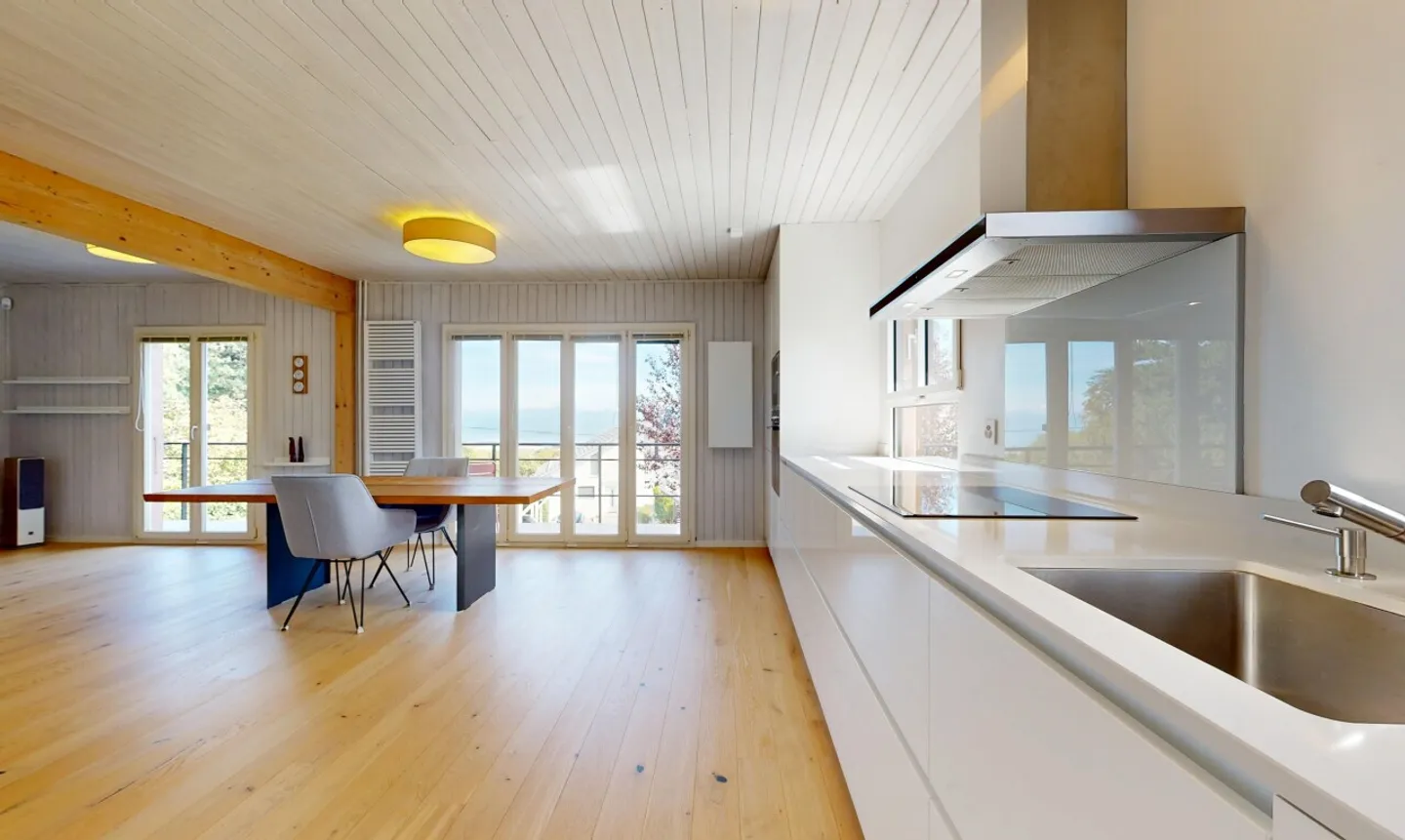 Fully renovated chalet in Arzier – absolute calm, panoramic view - Photo 2 of 11