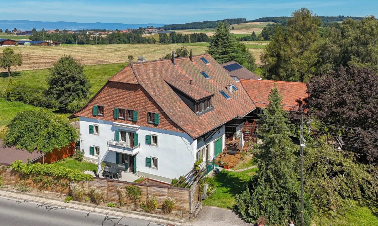 DUPLEX AFFASCINANTE CON GRANDE POTENZIALE DI SVILUPPO A SOTTENS - Foto 7 di 13