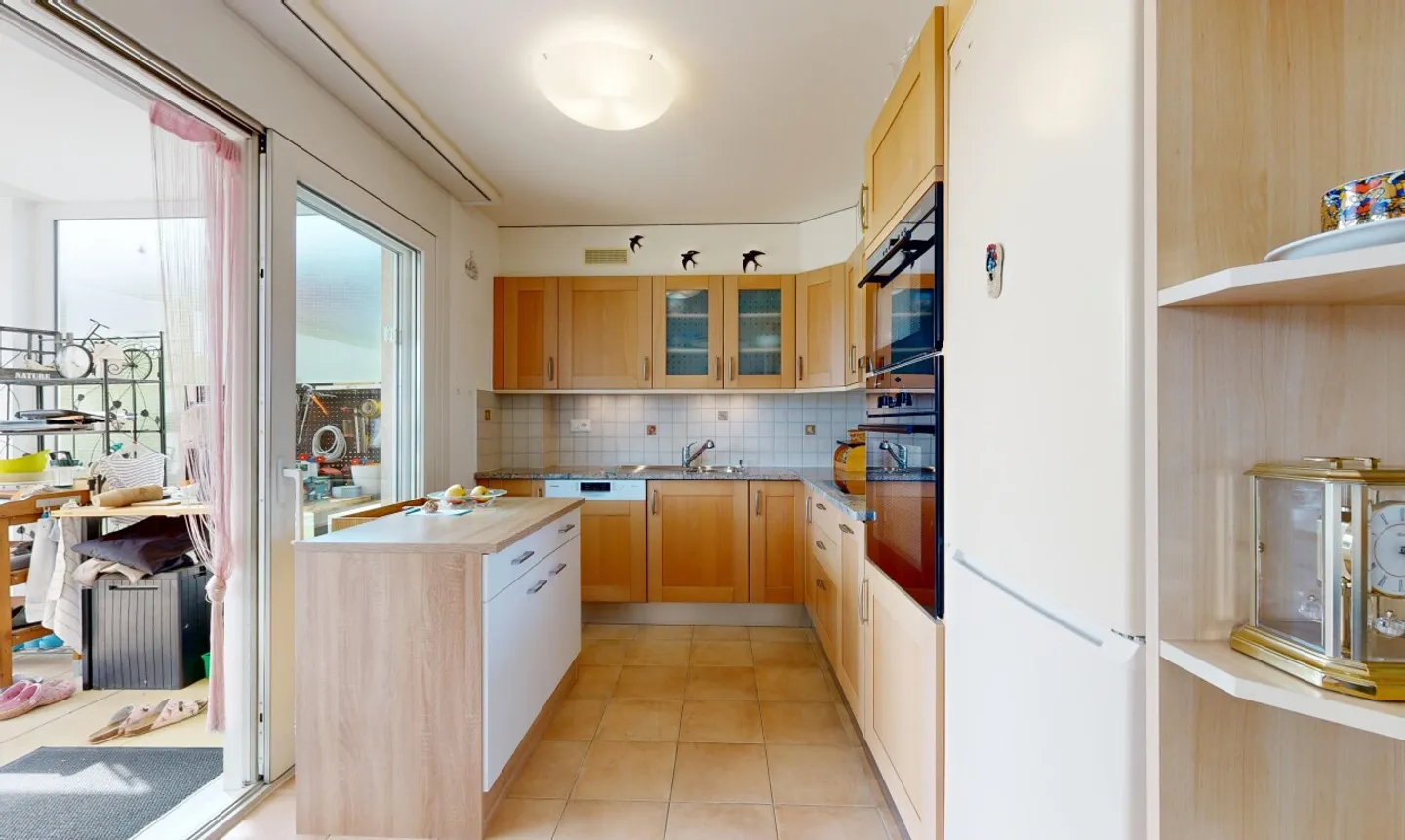 Beautiful 4.5-room apartment with a magnificent garden in a quiet area in Bussigny - Photo 5 of 11