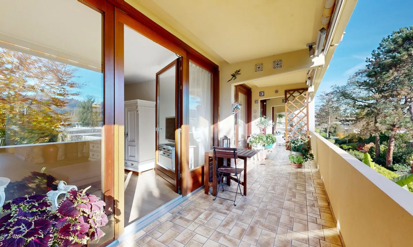 Geräumige Wohnung mit sonnigem Balkon - Foto 3 von 11