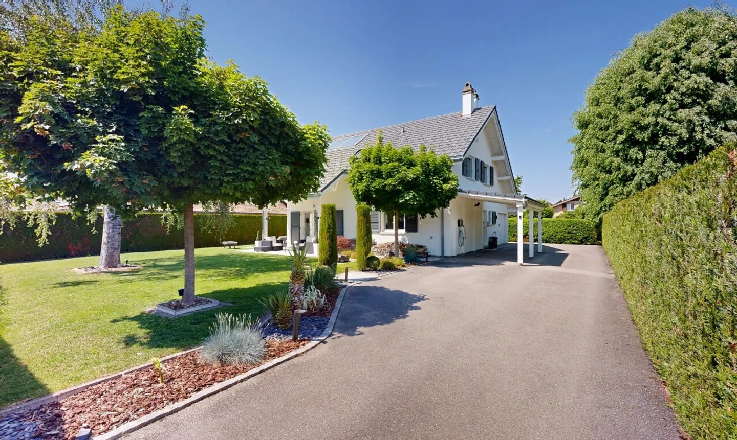 Magnifique villa rénovée avec piscine - Photo 1 sur 11