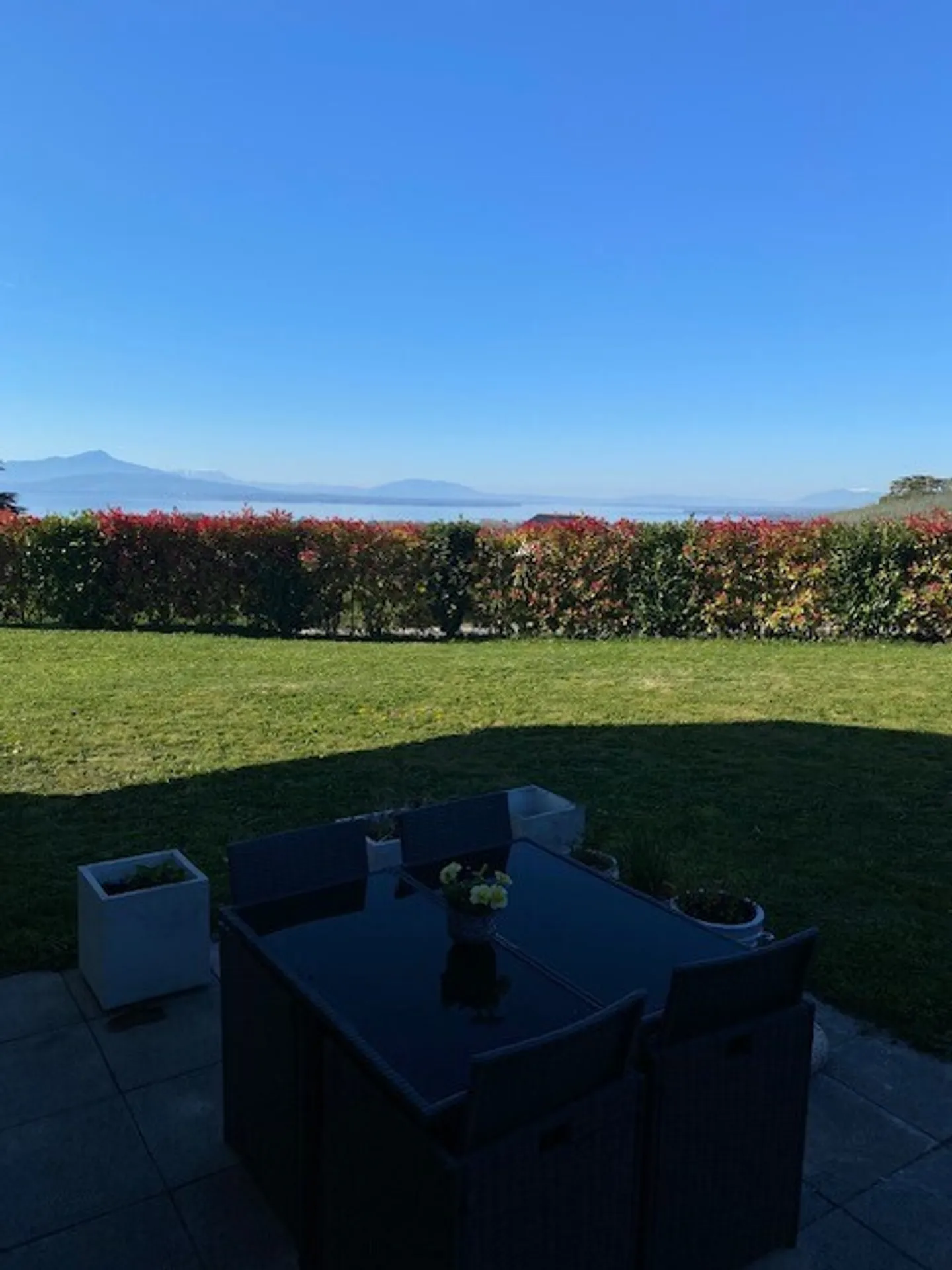 Maison Contemporaine avec Vue Lac - Photo 3 sur 11