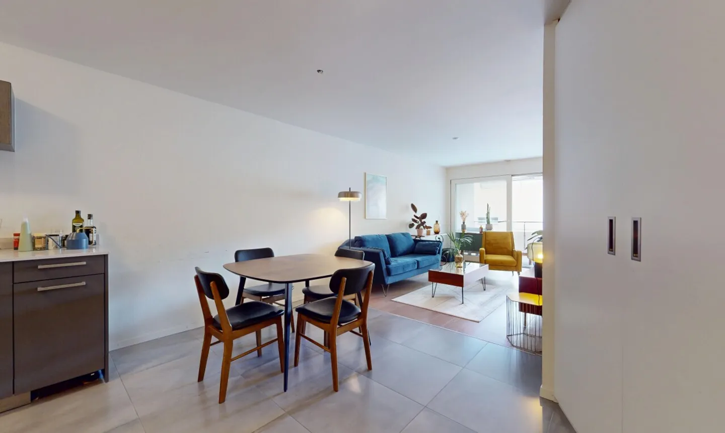 contemporary apartment close to the city center - Photo 2 of 10