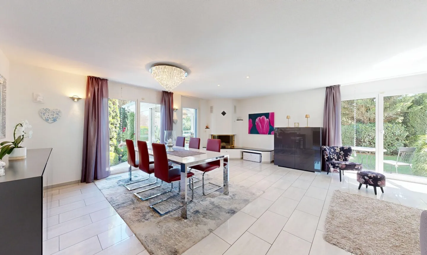 Elegante casa con vista mozzafiato e piscina - Foto 3 di 13