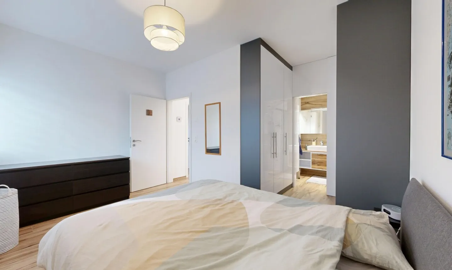 Contemporary Villa in Ursy - Photo 7 of 11