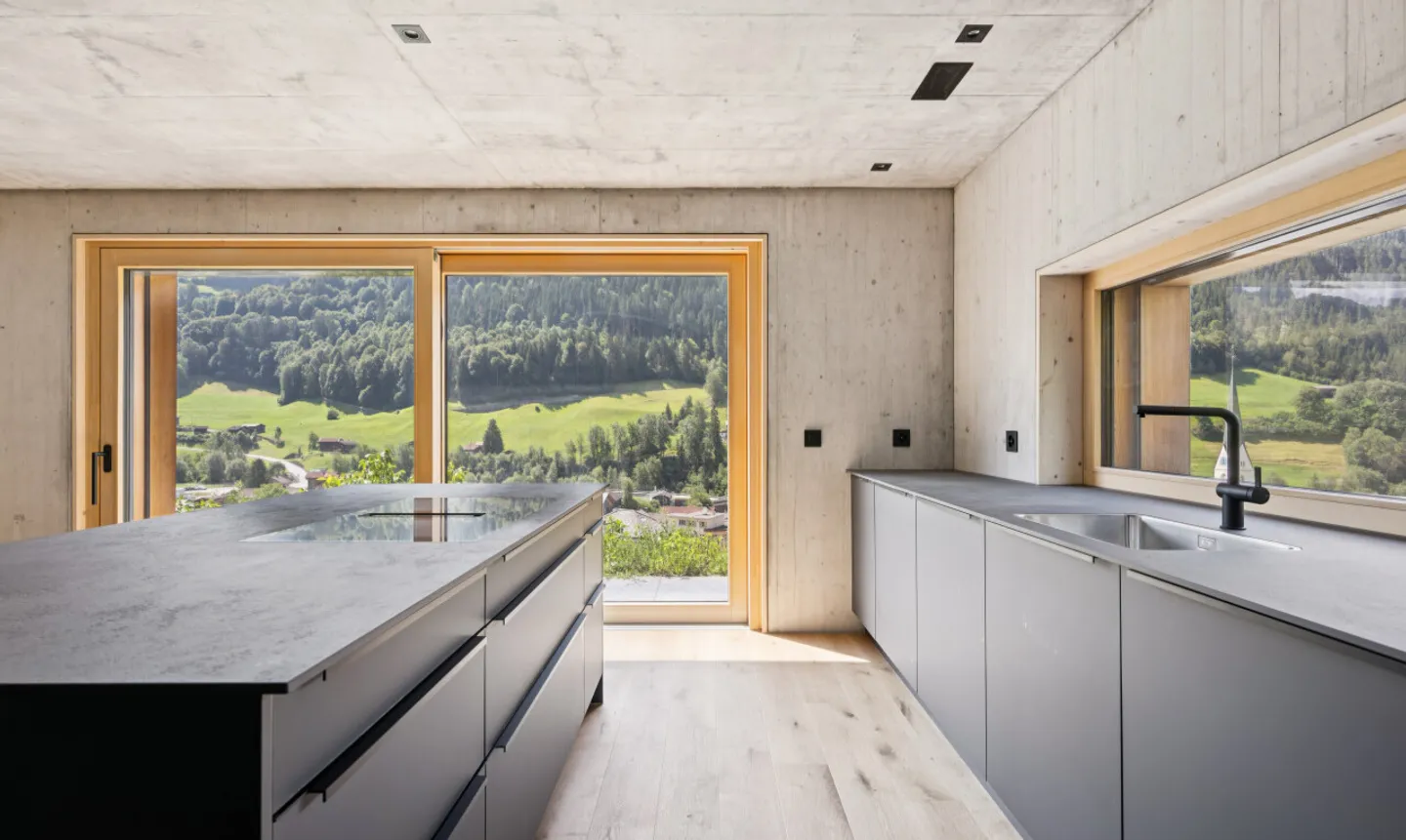 Modern architecture and spacious living in Küblis - Photo 4 of 11