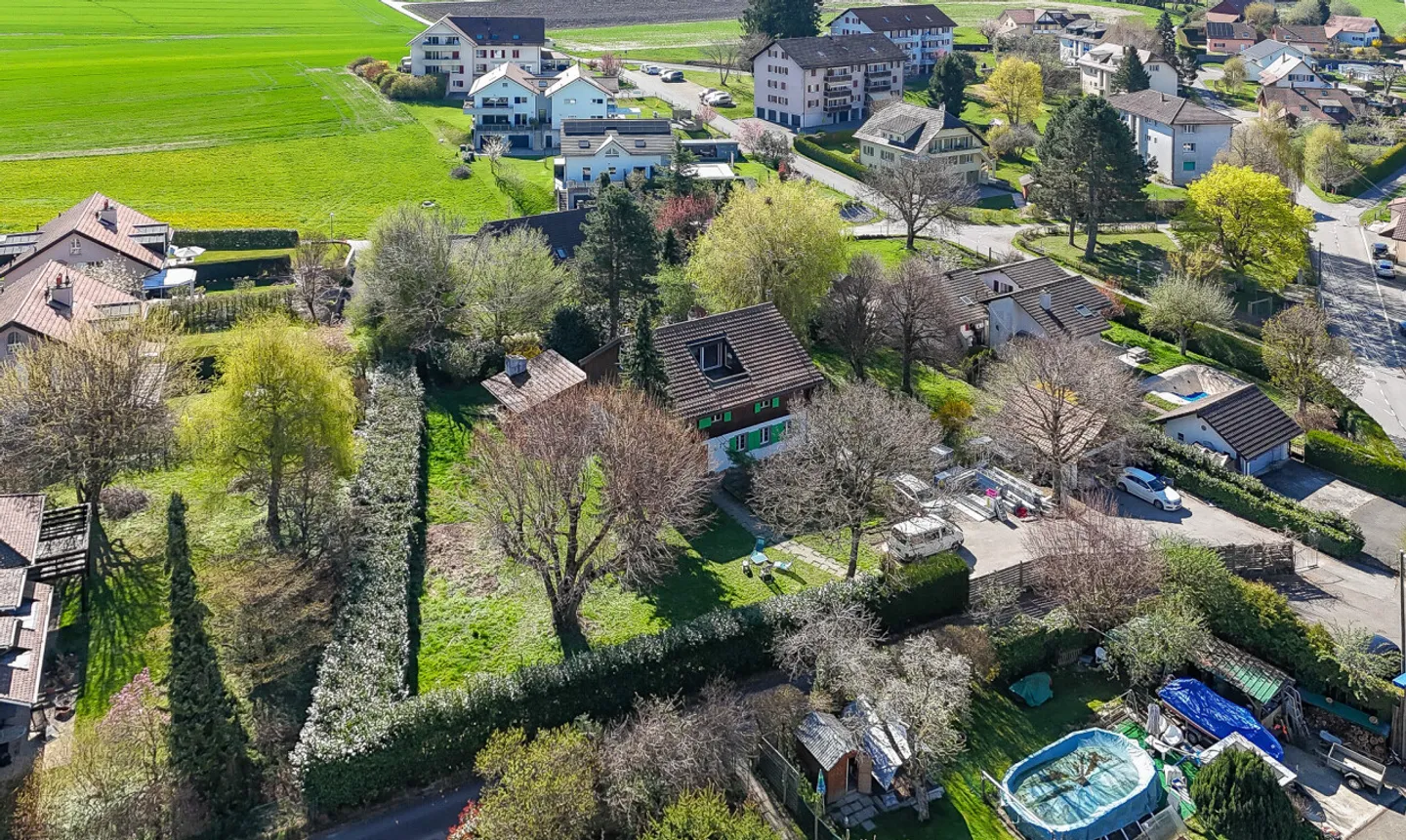 Charmantes Haus mit großem Garten - Foto 3 von 11