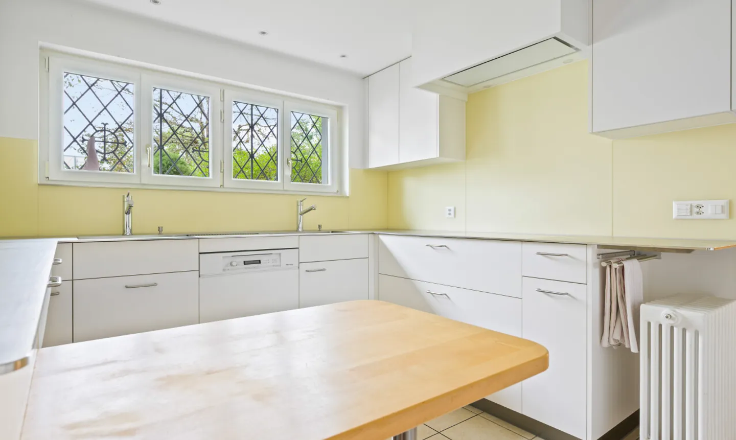 Villa di campagna con molto spazio: vivere, lavorare e godere vicino a Basilea - Foto 9 di 11