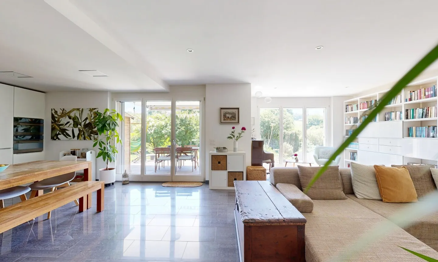 Appartement familial avec jardin - Photo 2 sur 11