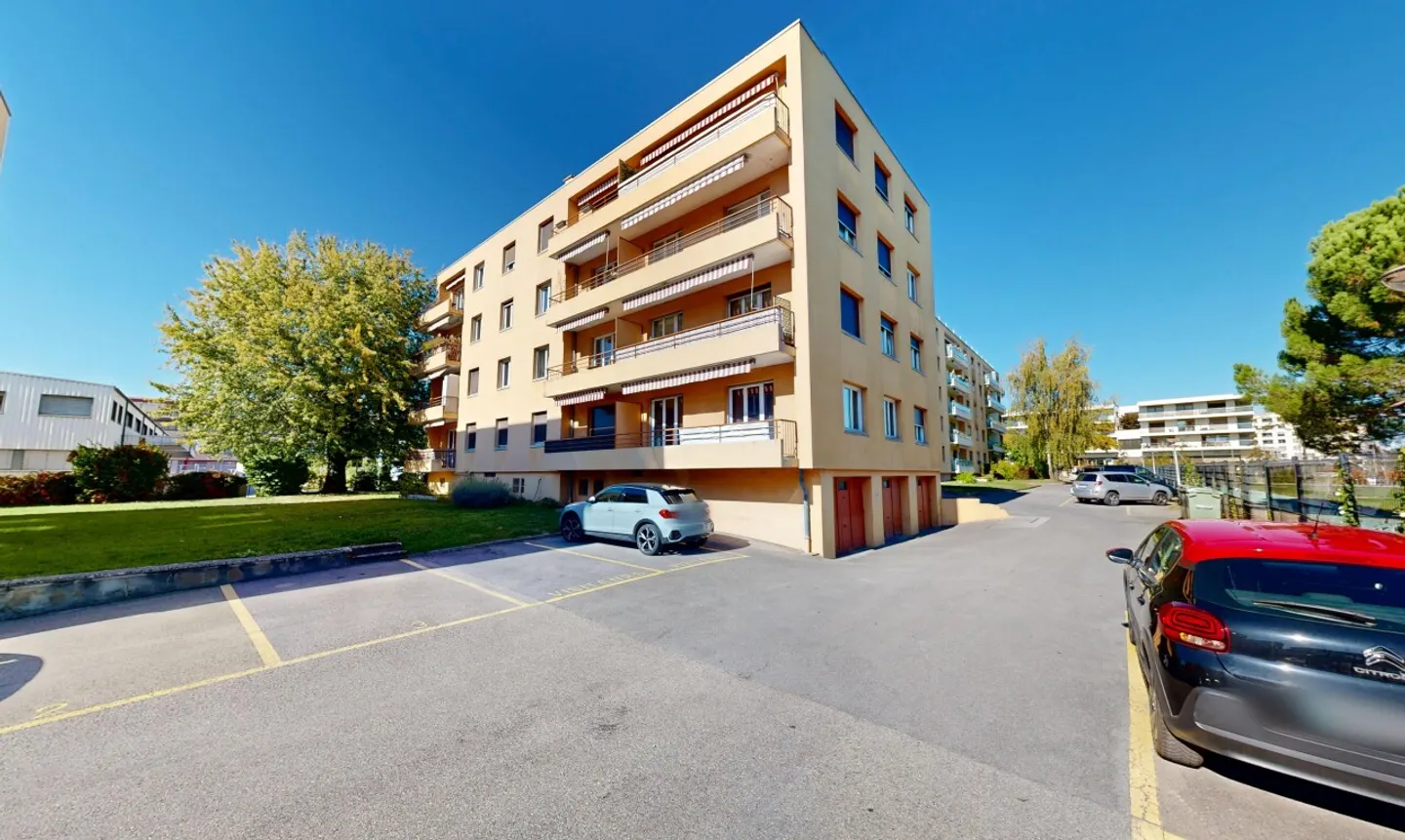 3-Zimmer-Wohnung bezugsfertig mit nach Süden ausgerichtetem Balkon in Nyon - Foto 1 von 11