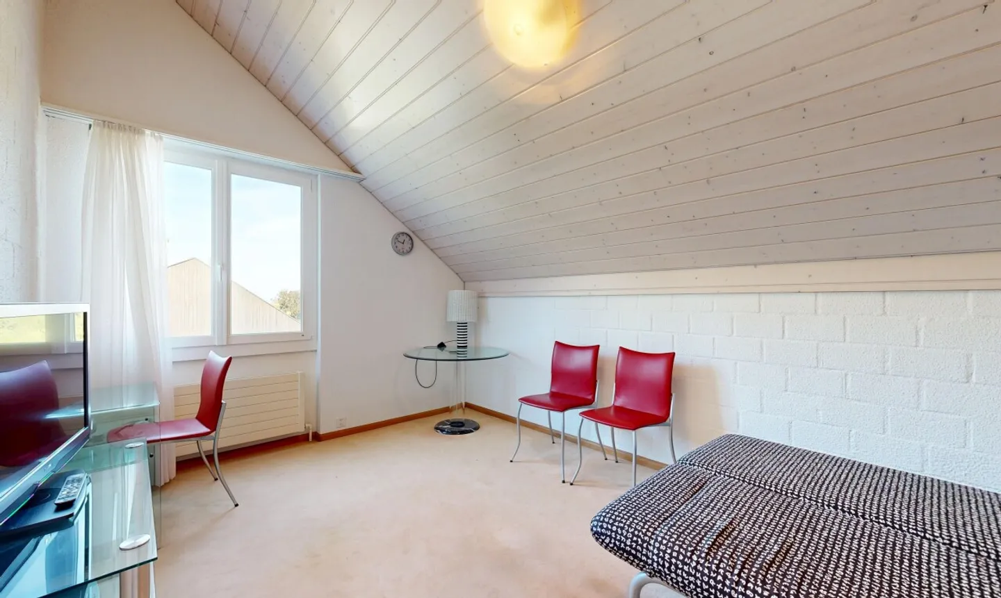 Spacious Single-Family Home in Desirable Location with Garden Idyl (in Building Law) - Photo 10 of 11