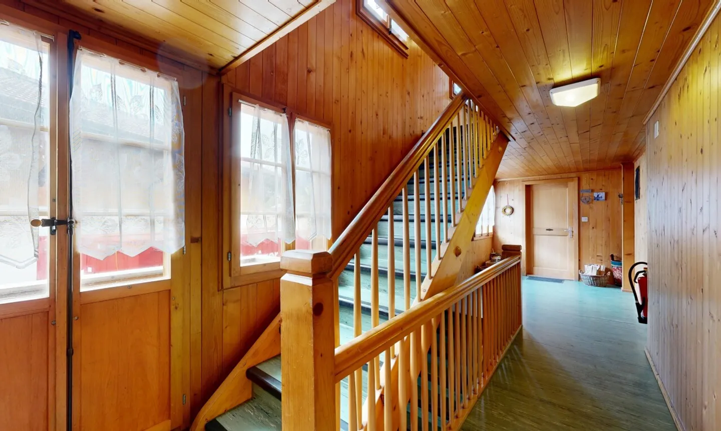 Esclusivo: Grande Chalet per Uso Misto all'Ingresso del Villaggio - Foto 4 di 11