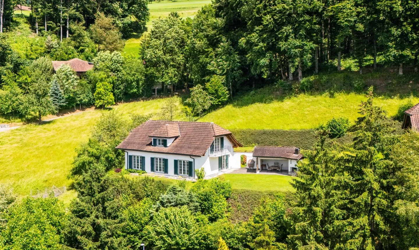 Single-family house with panoramic views, privacy, and dream garden - Photo 1 of 13