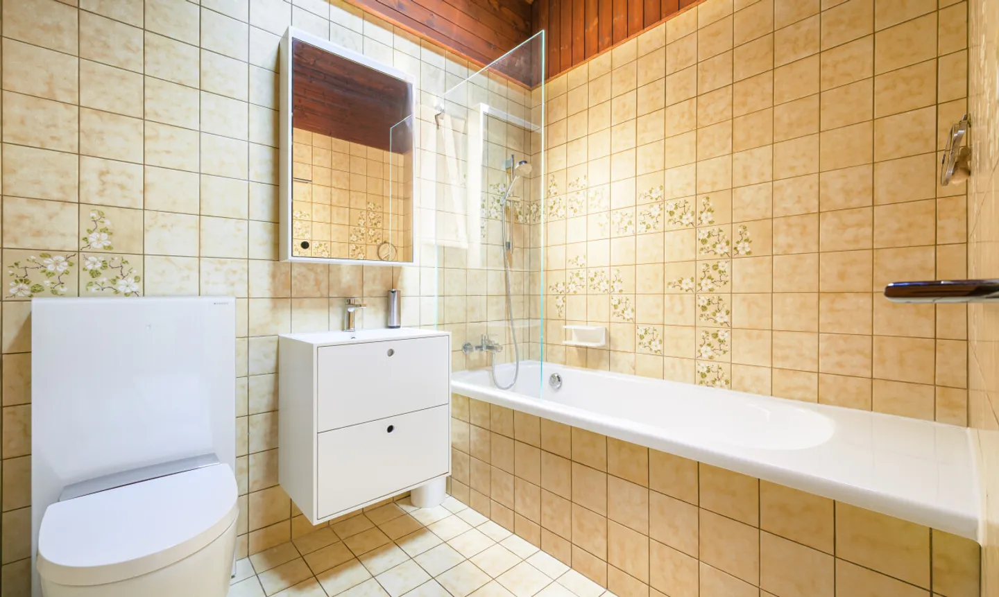 Exclusive EFH in Grabs with natural pool &amp; plenty of privacy - Photo 12 of 13