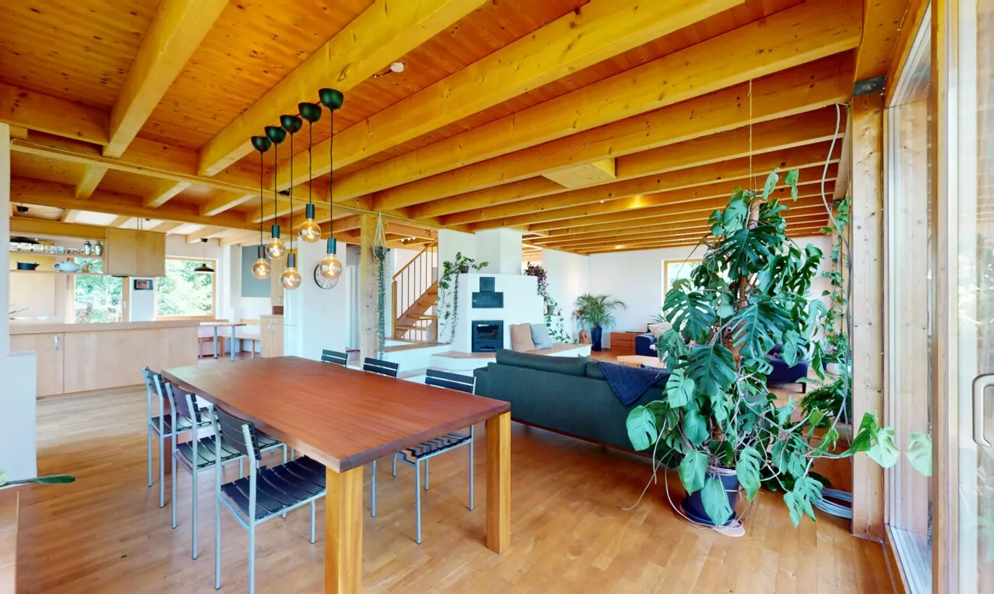 Geräumiges Familienhaus mit Garten - Foto 1 von 13