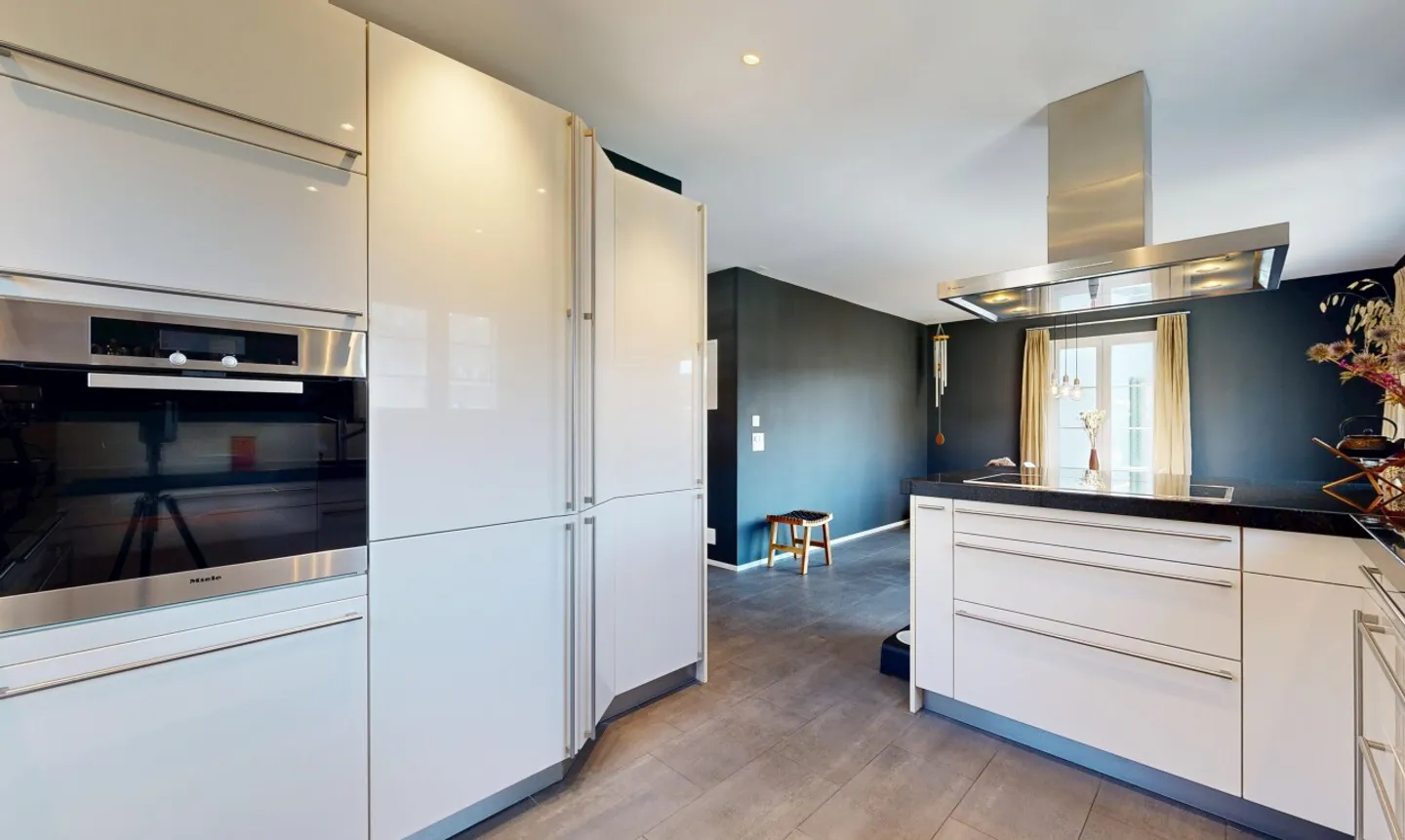 Detached 4.5-room house with commercial space in Langnau am Albis - Photo 10 of 11
