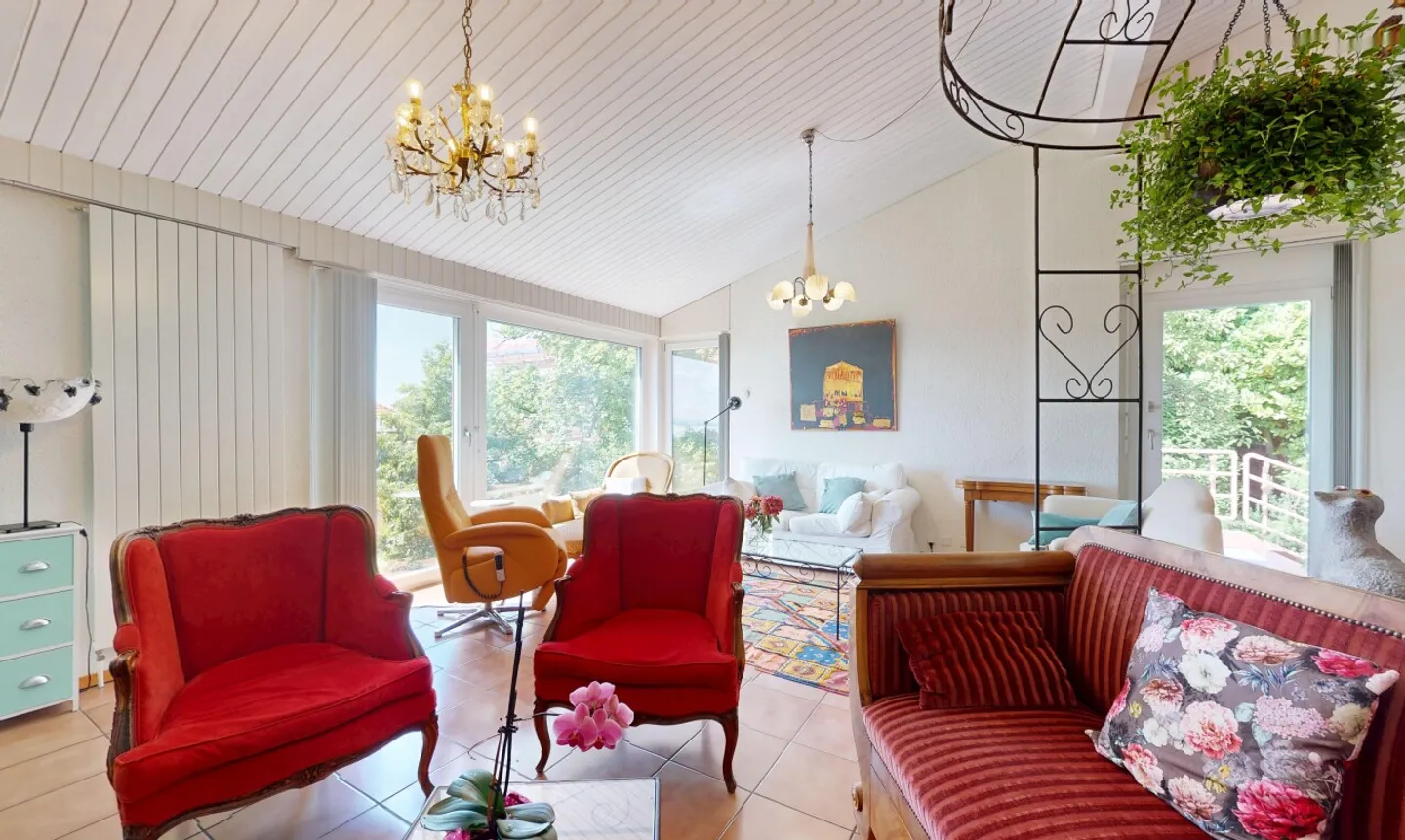 Family house with two apartments and large landscaped garden - Photo 7 of 13