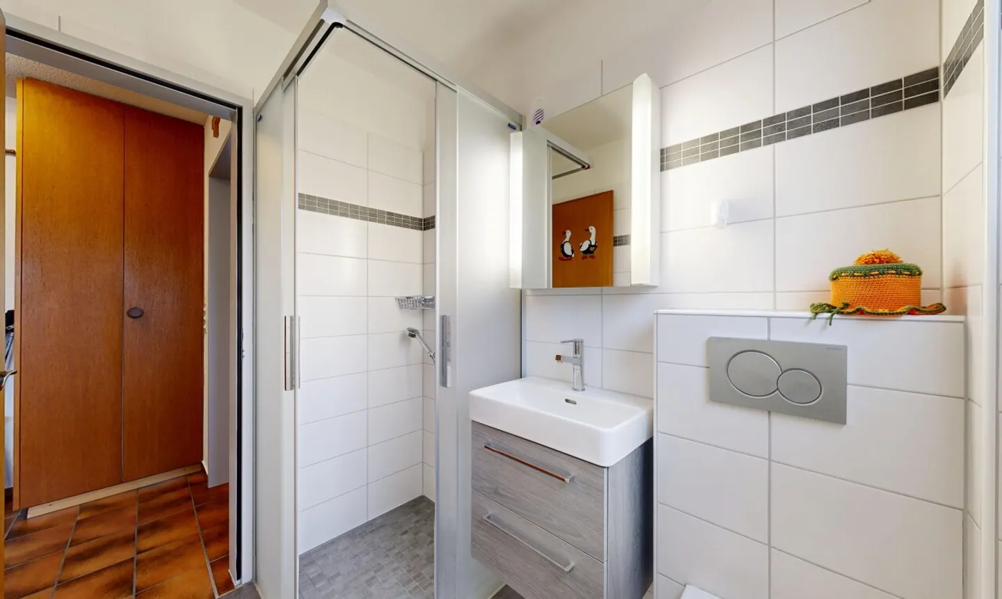 Quiet detached house with large plot and potential - Photo 9 of 11