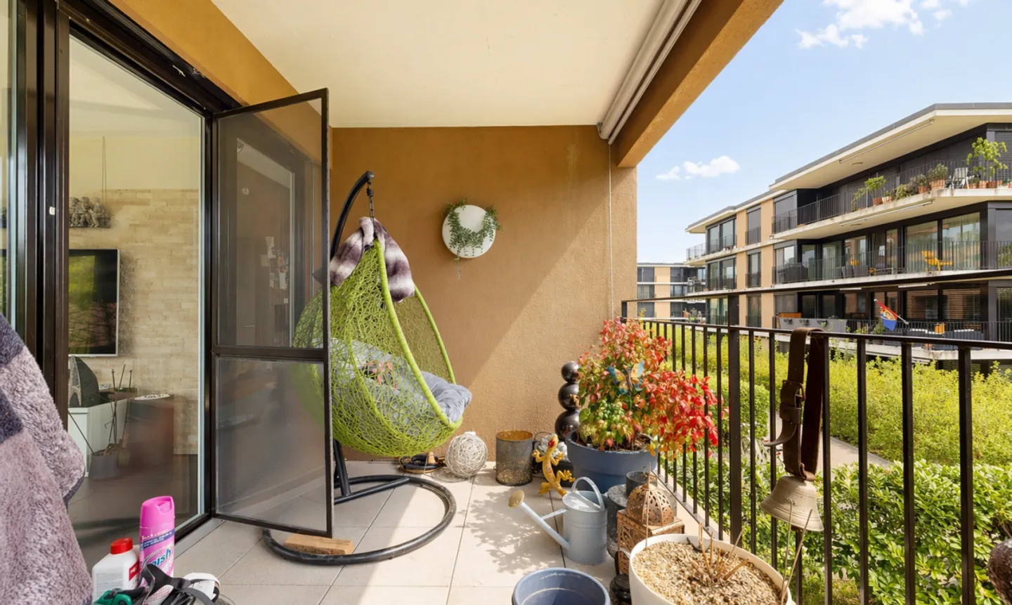 Stylish Maisonette Apartment - Photo 8 of 11