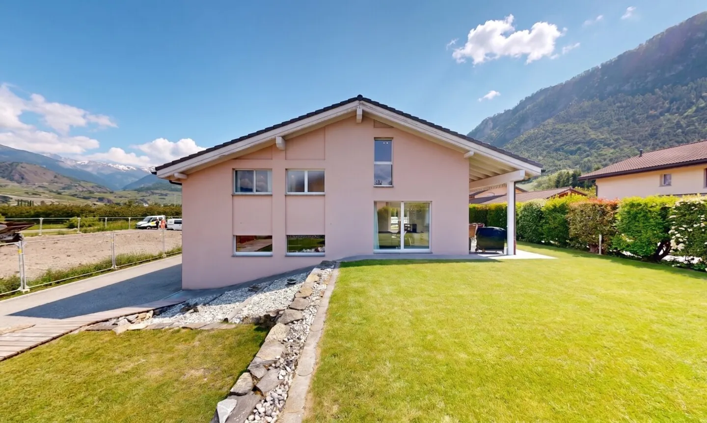 Bright family villa with large volumes in Bramois - Photo 5 of 11