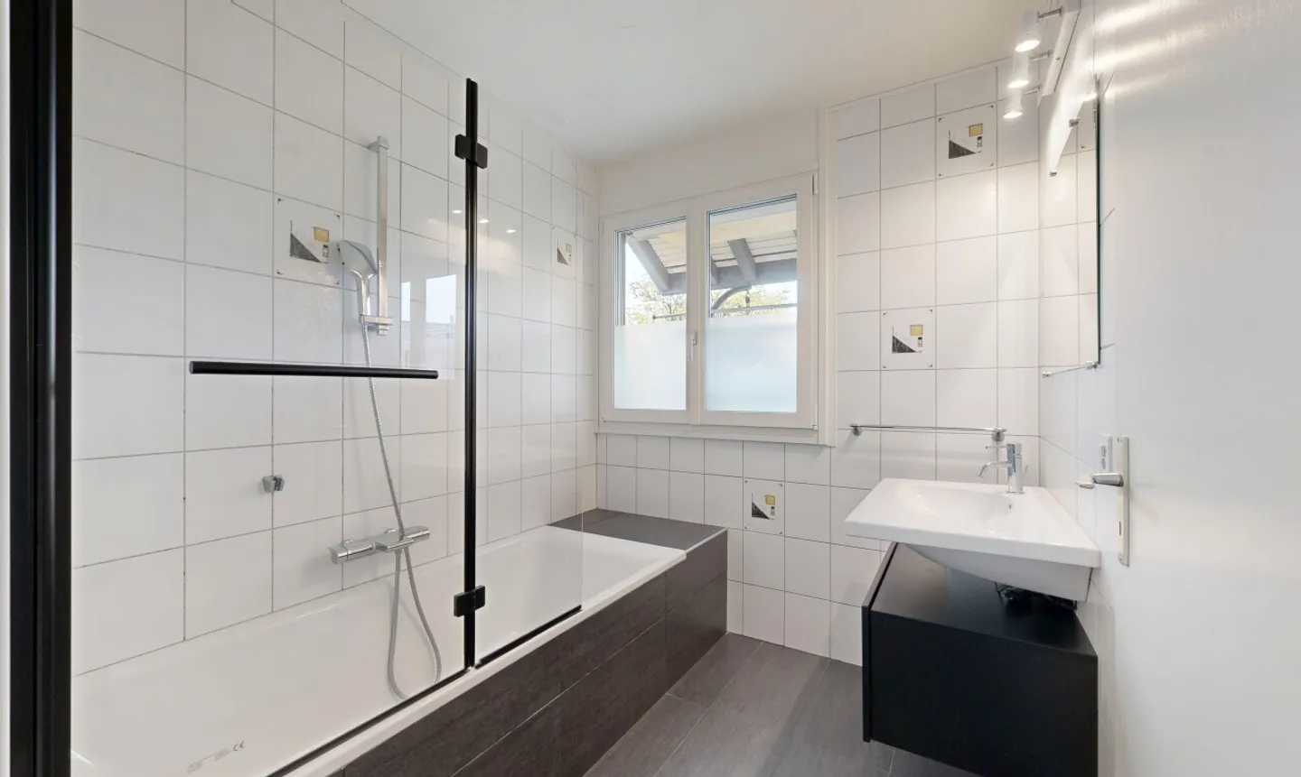 Maison Charmante avec Vue Lac - Photo 11 sur 13