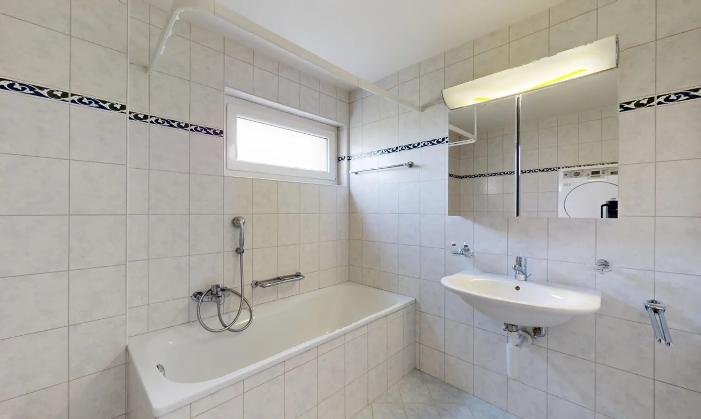 Schöne helle 4,5-Zimmer-Wohnung mit Terrasse und Garten - Foto 7 von 13