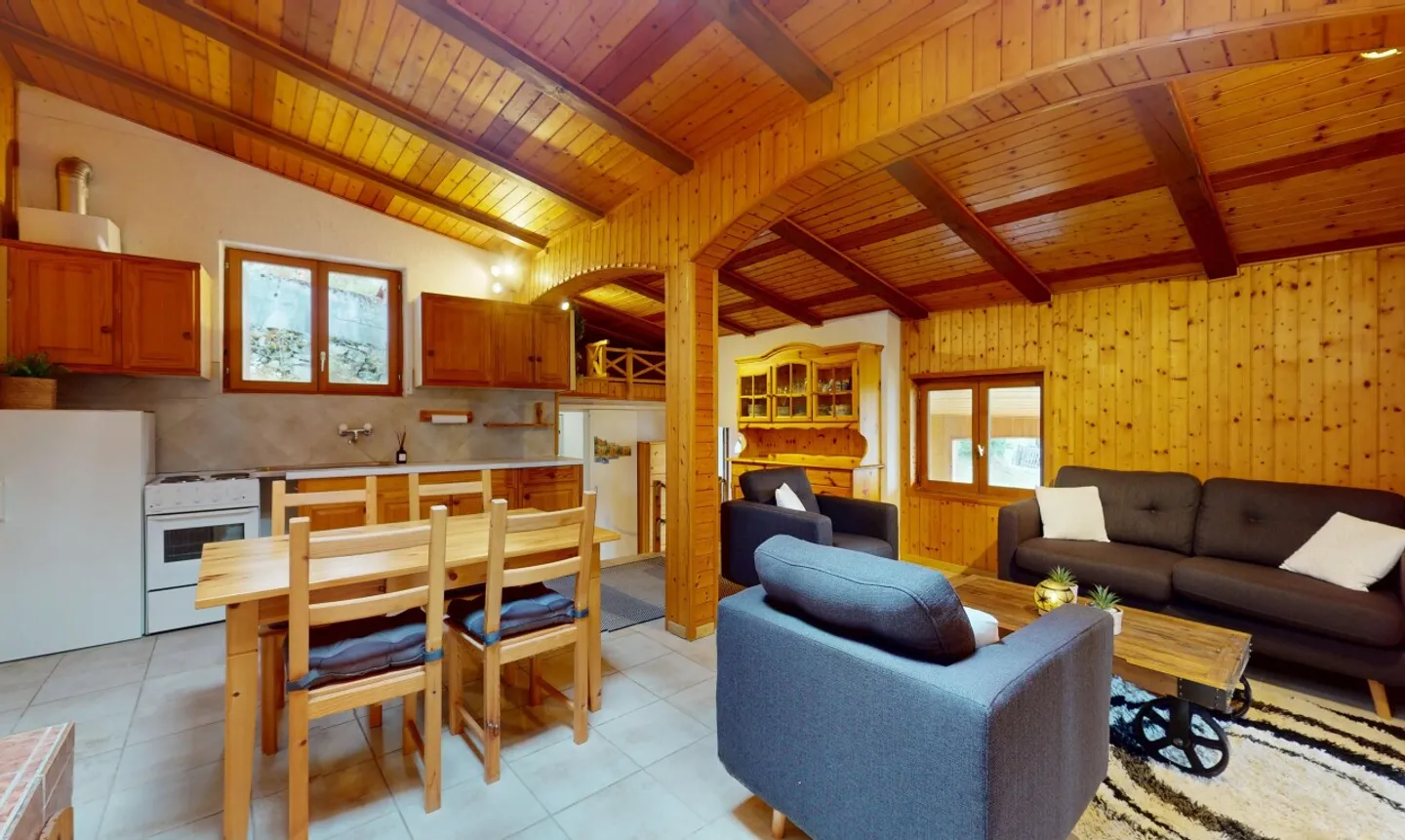 Chalet semi-indipendente affascinante con terreno e terrazza - Foto 7 di 11