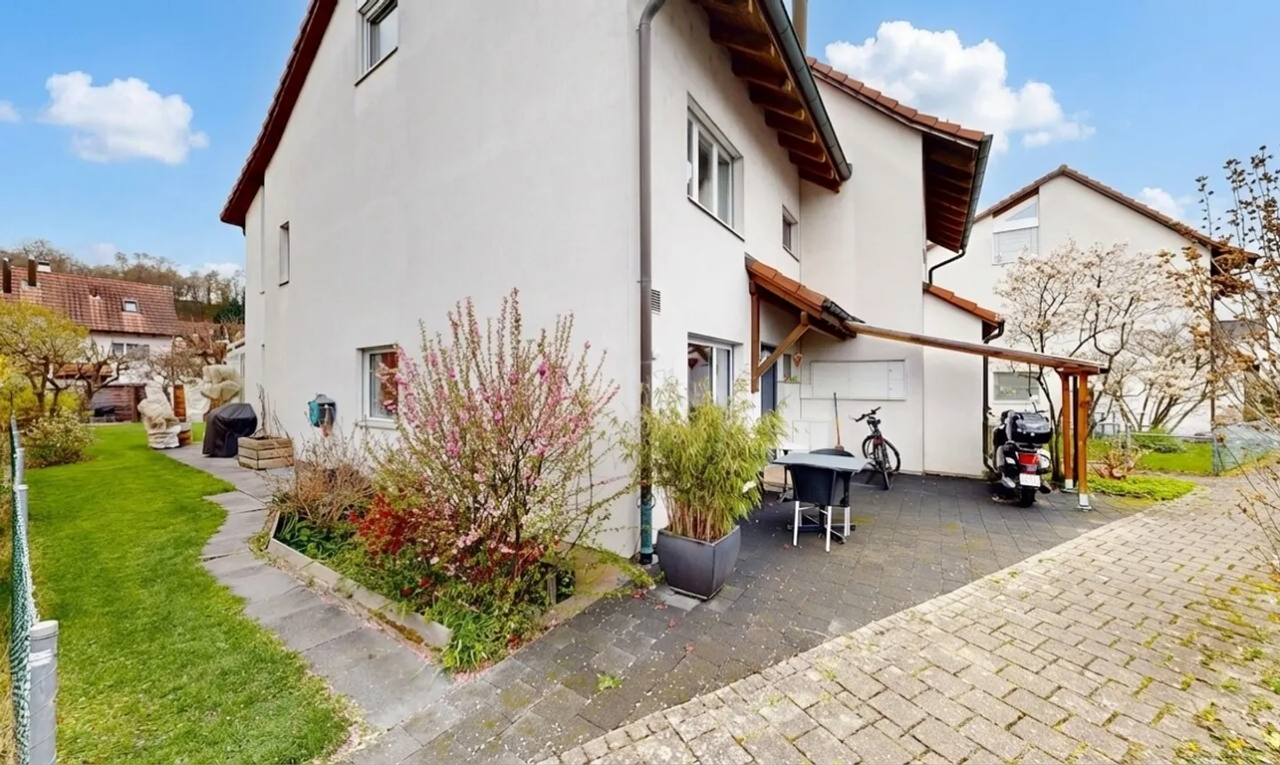 Family house with garden, lots of space &amp; top outdoor area - Photo 3 of 11