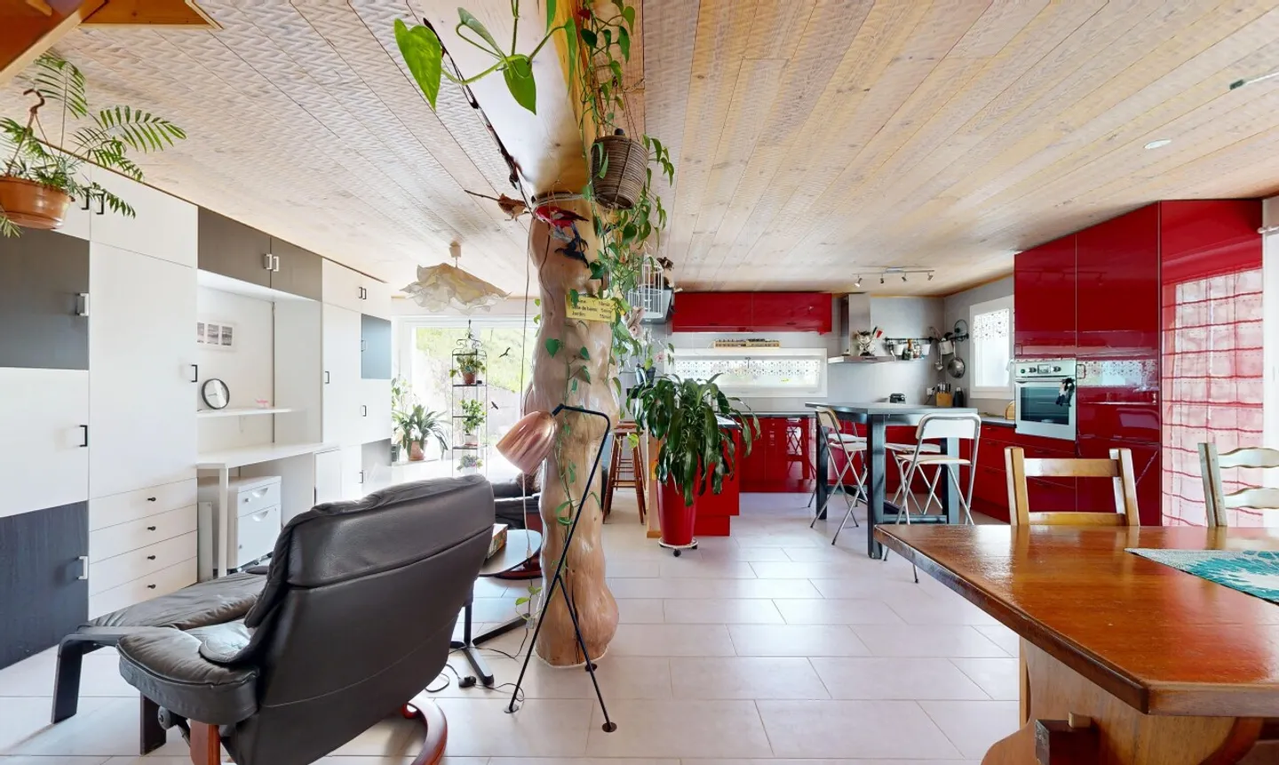 Les Bayards: Ancienne ferme avec grange et appartements - Photo 3 sur 11