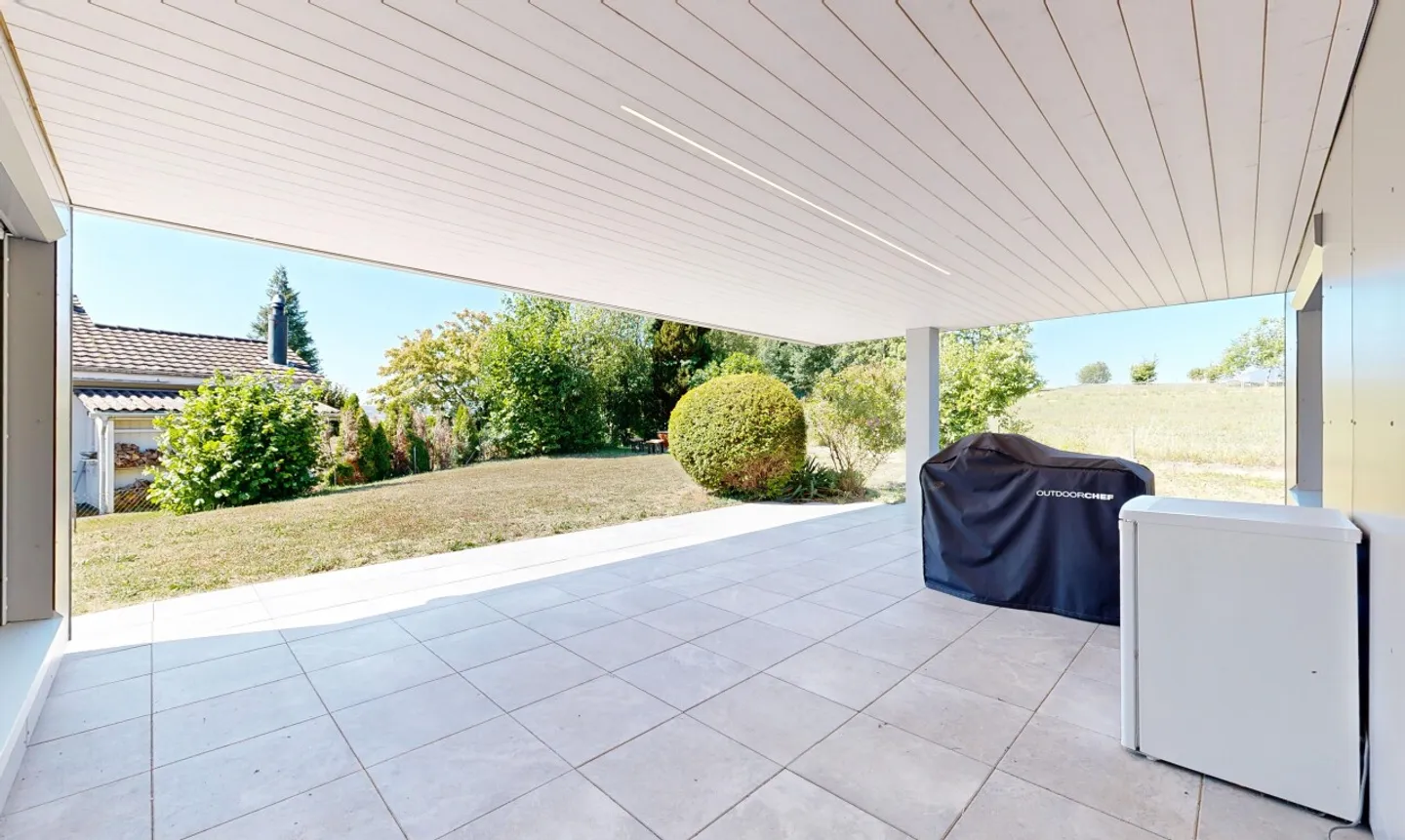 Maison familiale rénovée avec grand jardin - Photo 5 sur 11