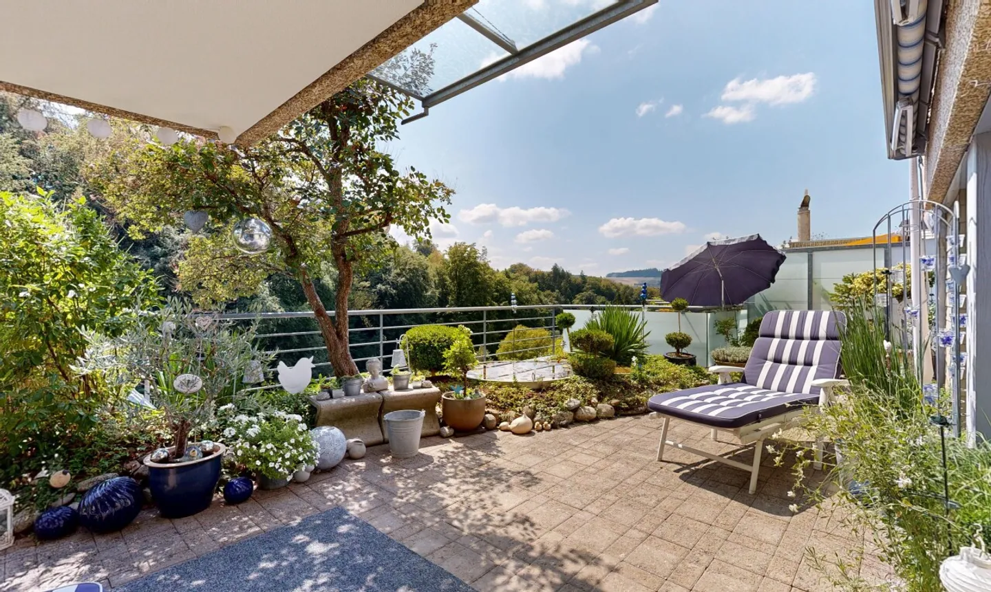 Terrace House with Stunning Views - Photo 3 of 11