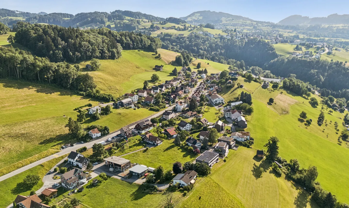 Terrain spacieux avec potentiel de développement à Wolfhalden - Photo 5 sur 8