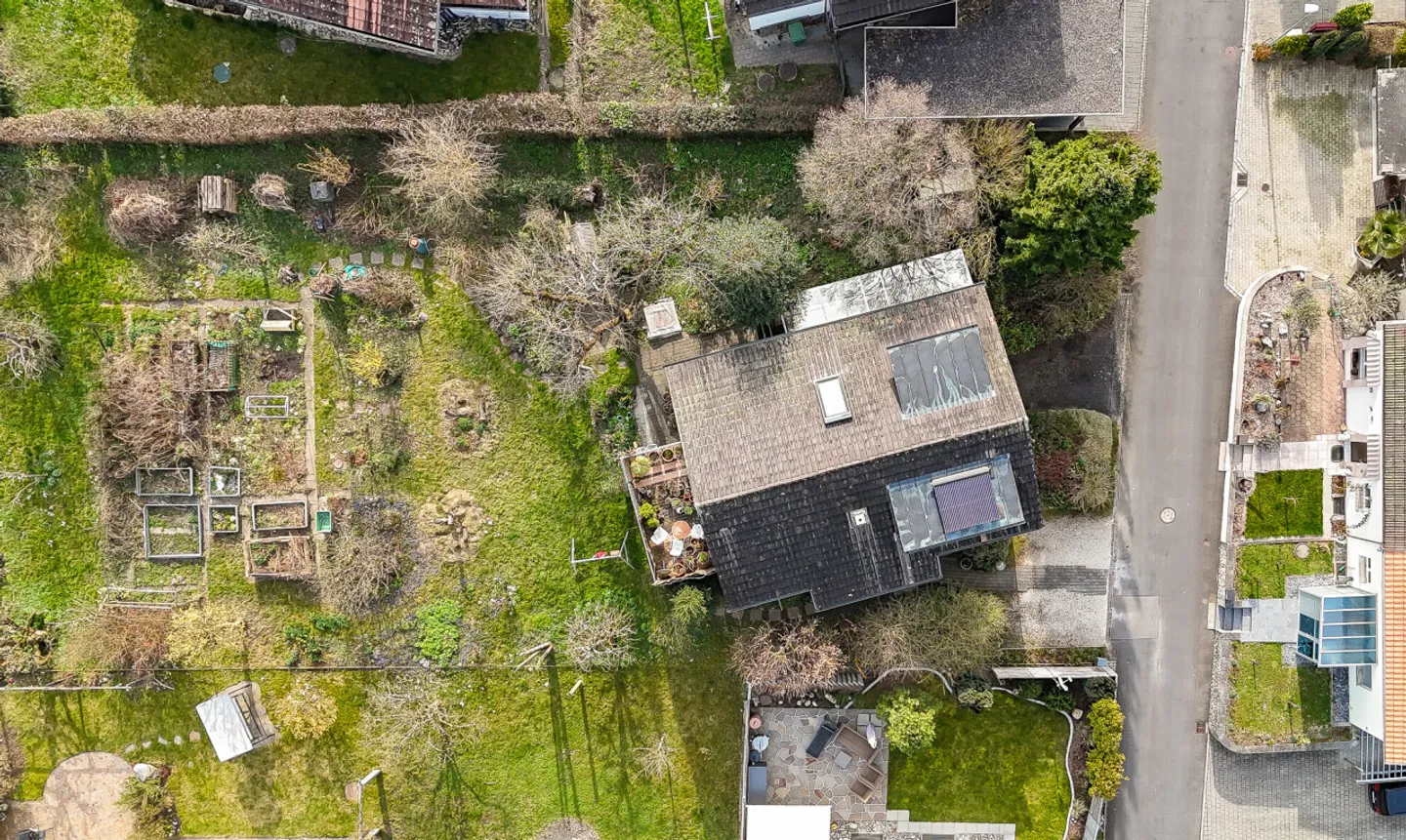 Charming 7.5-room house on a large plot with a lot of potential - Photo 10 of 11