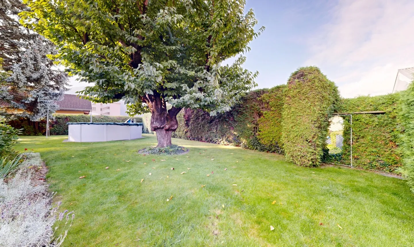 Casa affascinante con un bel spazio esterno e una veranda - Foto 5 di 11