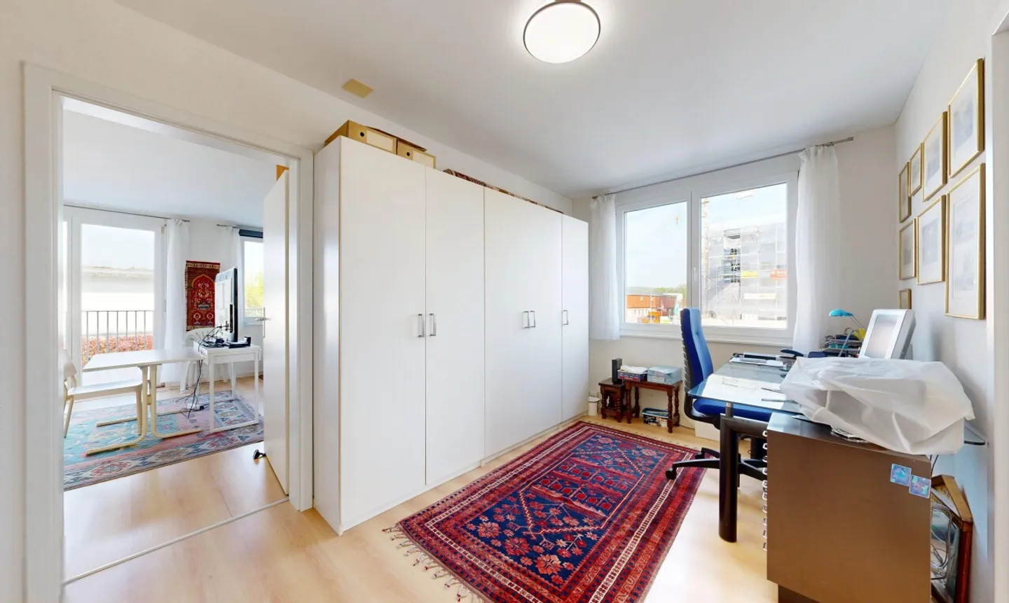 Attractive 5.5-room end-of-terrace house with low-maintenance garden - Photo 10 of 13